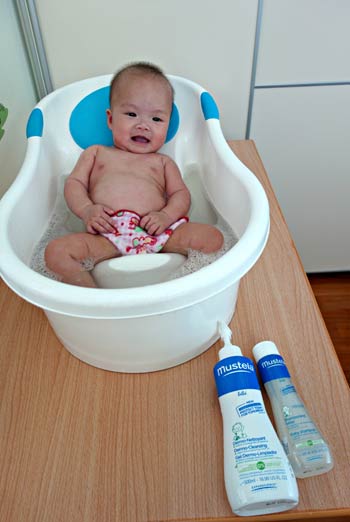 شامپو نوزاد بچه موستلا Mustela shampoo